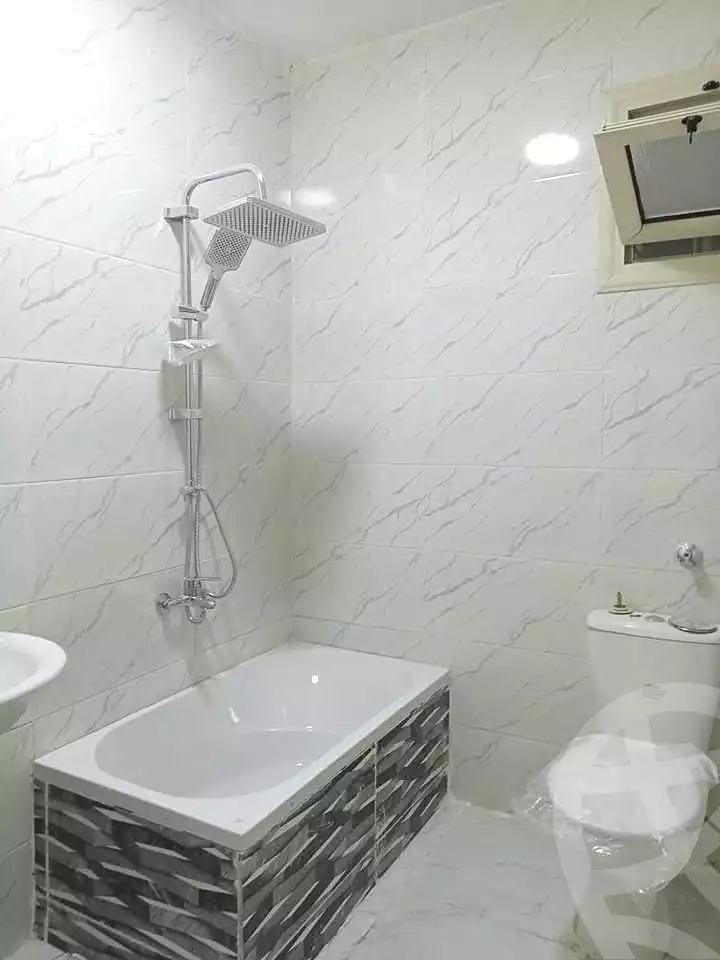 https://aqarmap.com.eg/ar/listing/7066470-for-sale-alexandria-sydy-bshr-shr-mlk-hfny