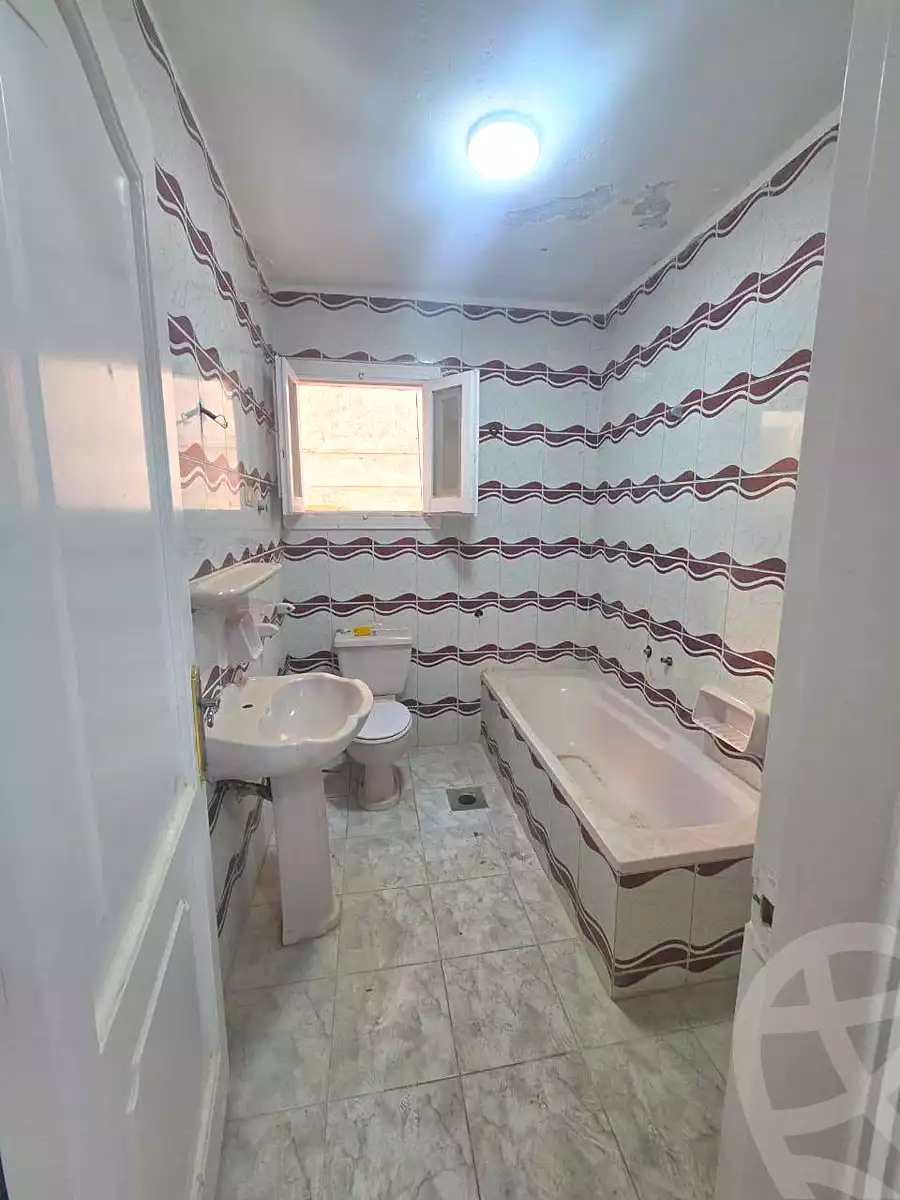 https://aqarmap.com.eg/ar/listing/7066556-for-sale-alexandria-al-agamy-shataa-el-nakheel