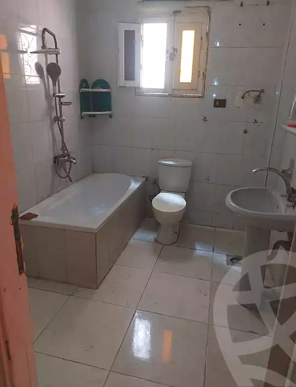 https://aqarmap.com.eg/ar/listing/7067089-for-sale-alexandria-al-agamy-lbytsh-shahr-al-assal-st