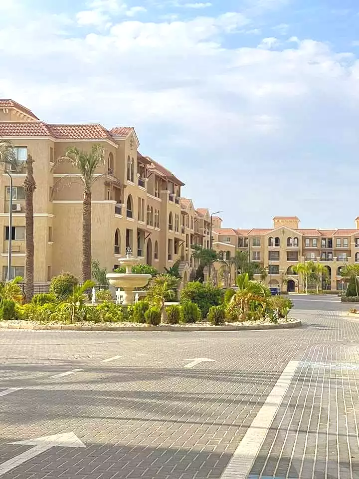 https://aqarmap.com.eg/en/listing/7043186-for-sale-cairo-el-shorouk-compounds-maadi-view