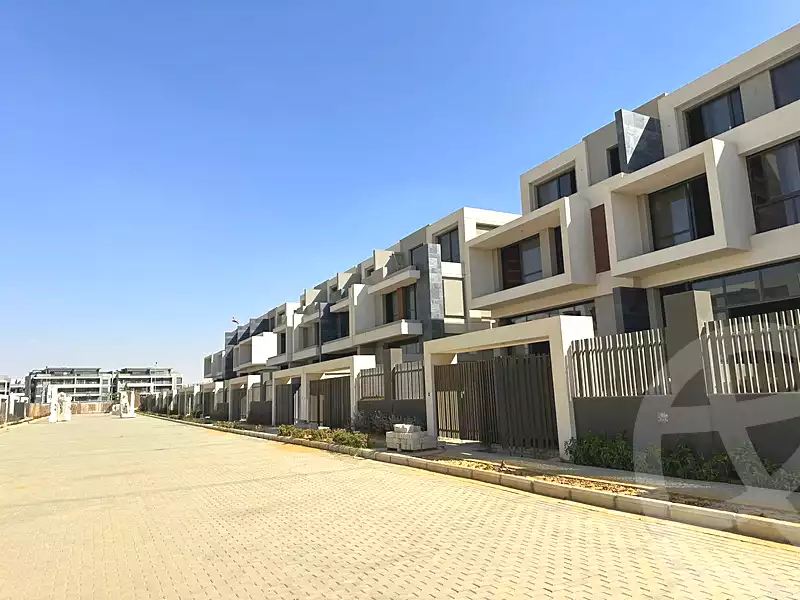 https://aqarmap.com.eg/en/listing/6849560-for-sale-cairo-new-cairo-compounds-el-patio-town-compound-la-vista