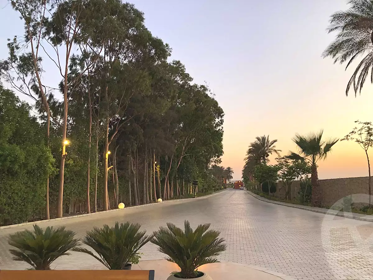 https://aqarmap.com.eg/ar/listing/7067594-for-sale-cairo-el-sheikh-zayed-city-compounds-ofok-1