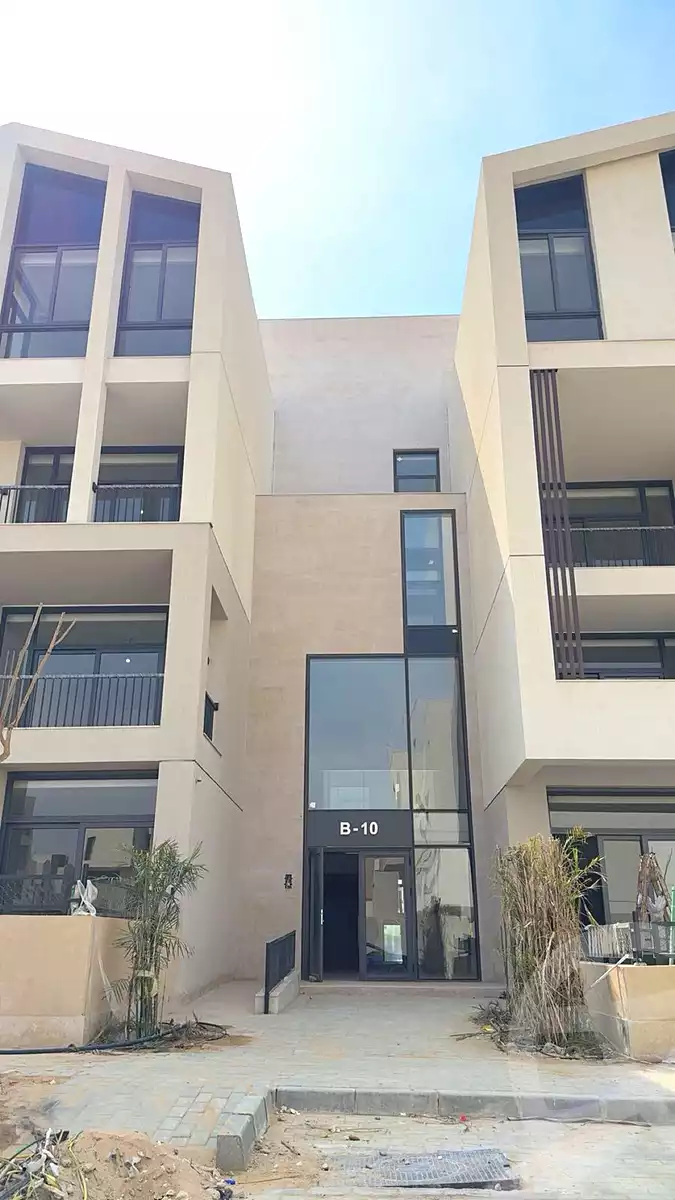 https://aqarmap.com.eg/ar/listing/7068036-for-sale-cairo-el-sheikh-zayed-city-lshykh-zyd-ljdyd-vye