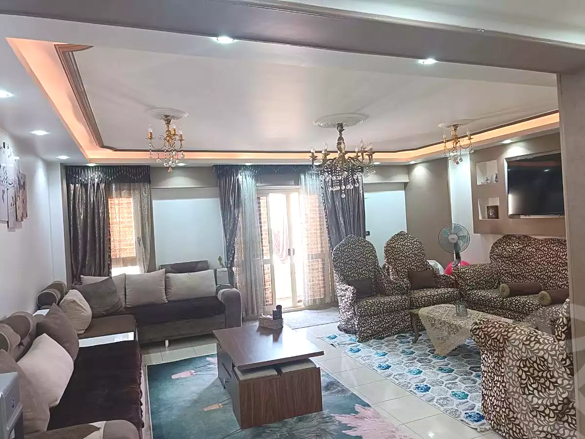 https://aqarmap.com.eg/ar/listing/7068543-for-sale-cairo-helwan-helwan-el-sharkeya-zaki-hawas-st