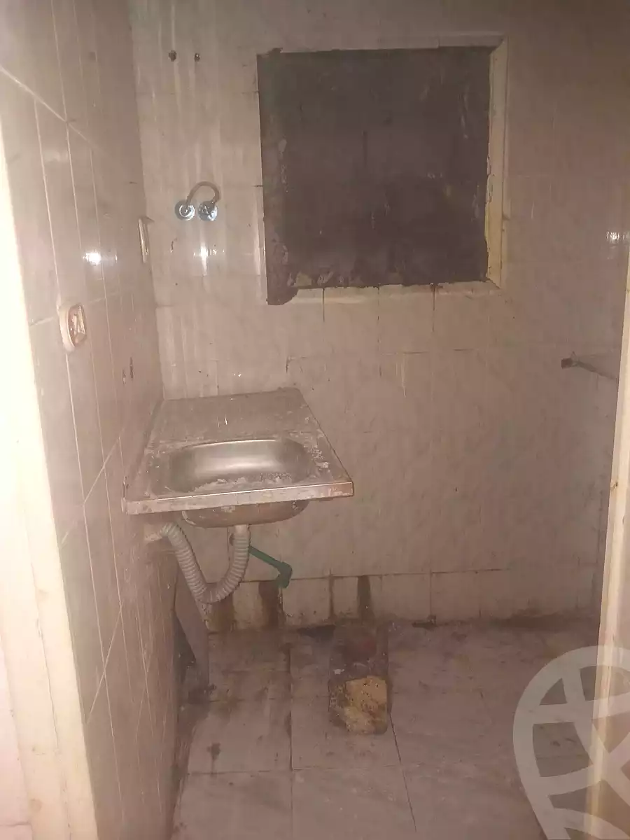 https://aqarmap.com.eg/ar/listing/7068679-for-sale-alexandria-al-agamy-el-hanouvel