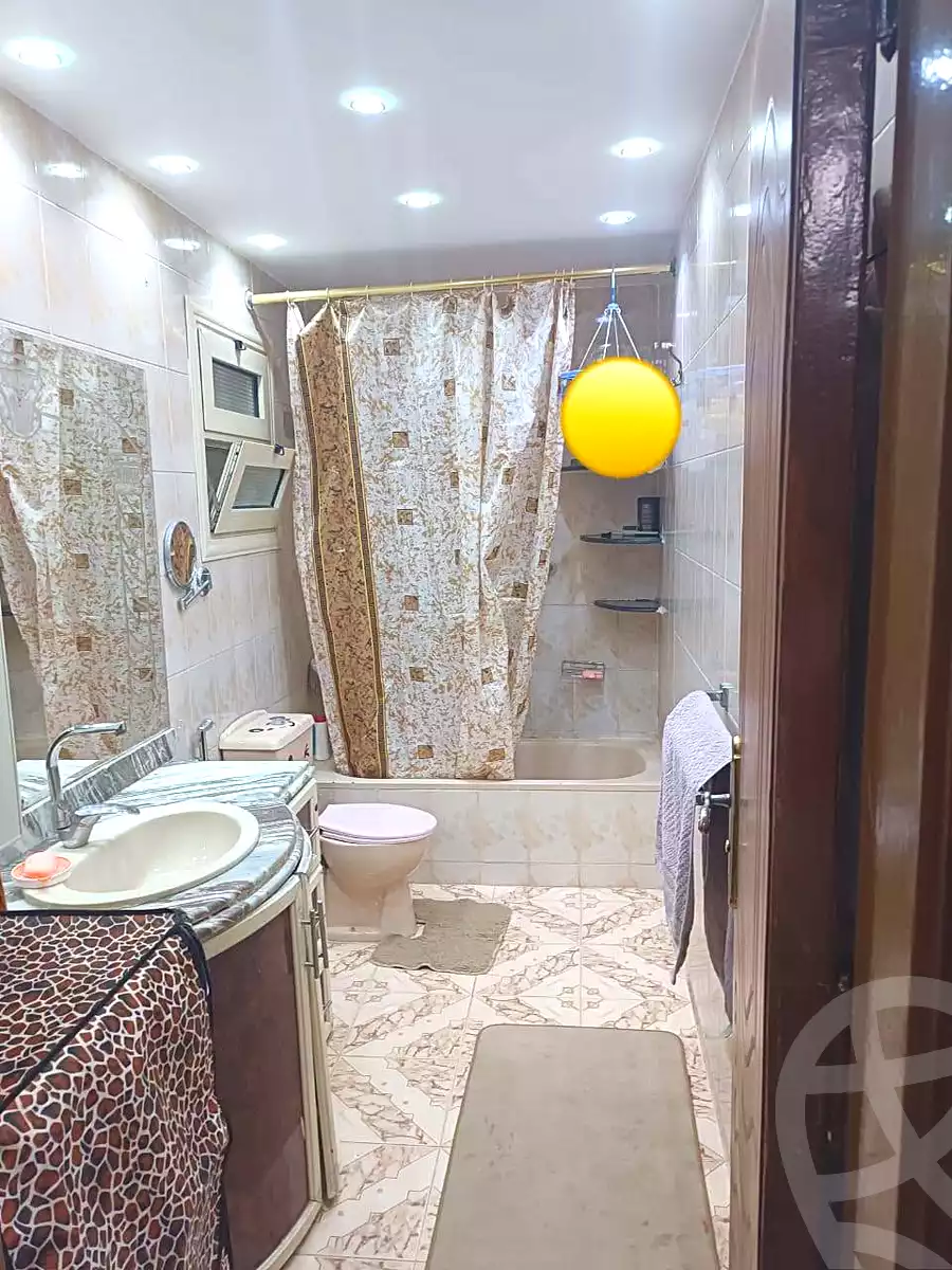 https://aqarmap.com.eg/en/listing/7068891-for-sale-cairo-helwan-helwan-el-sharkeya-zaki-hawas-st