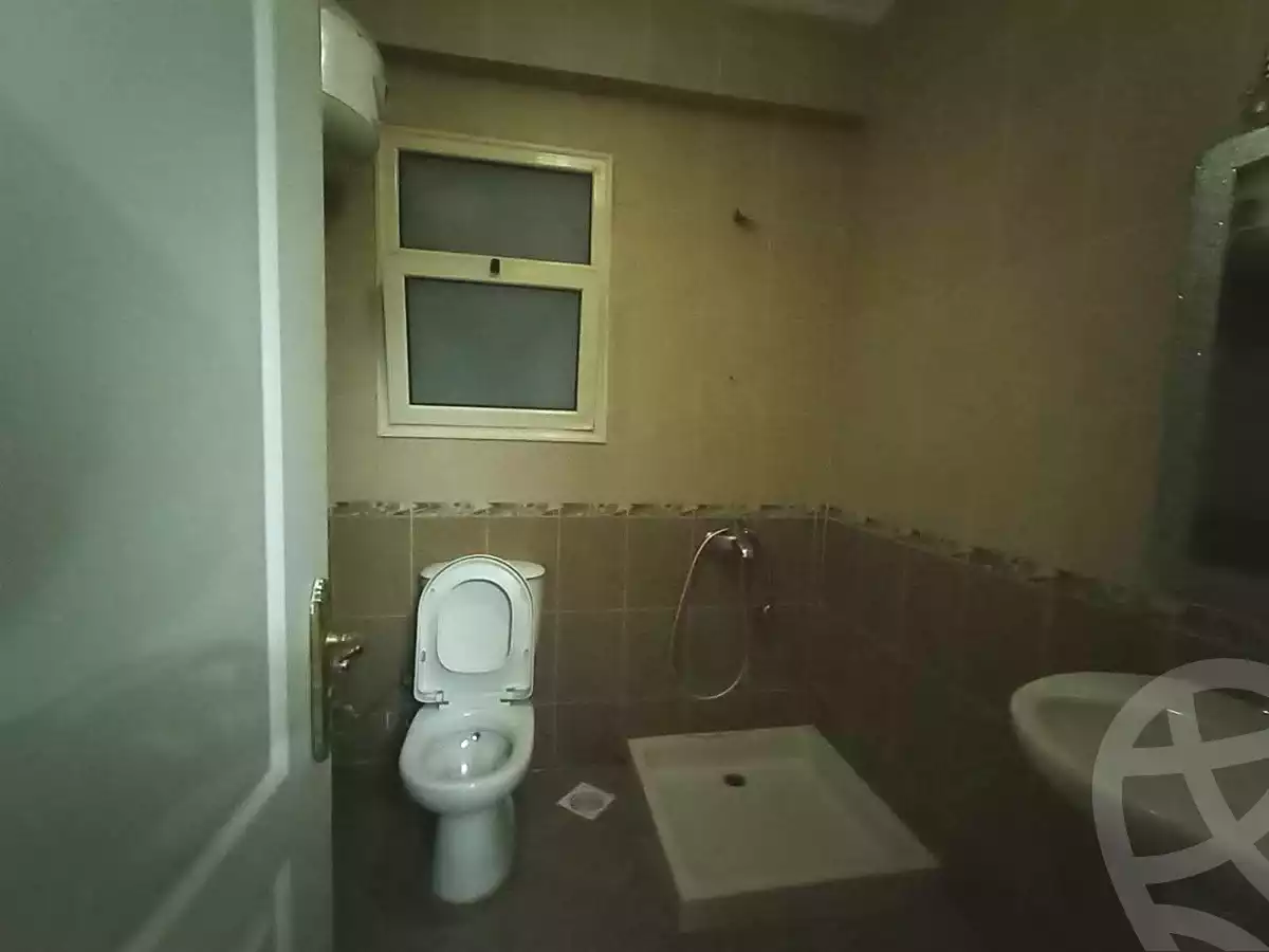 https://aqarmap.com.eg/ar/listing/7069142-for-sale-alexandria-sydy-bshr-tryq-ljysh