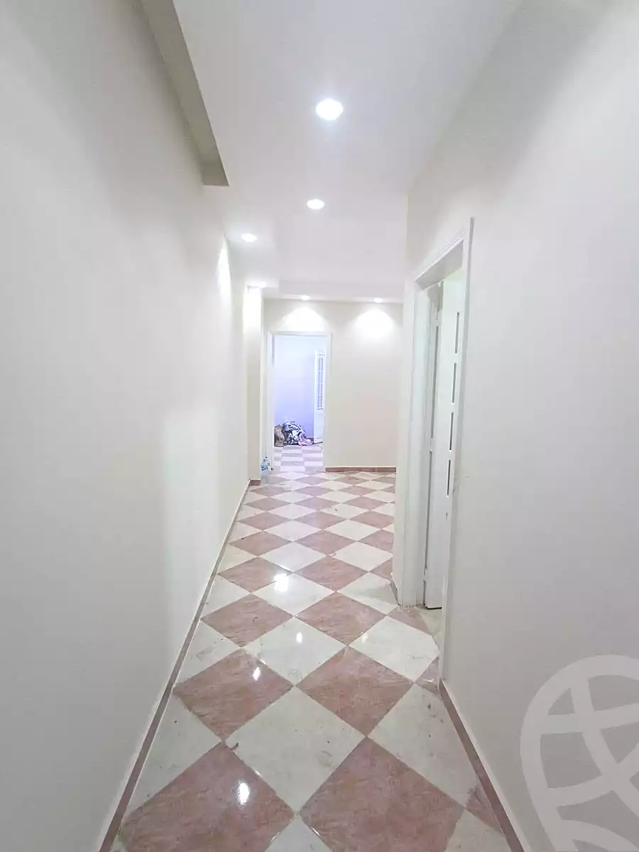 https://aqarmap.com.eg/ar/listing/7069144-for-sale-cairo-helwan-hadayek-helwan-el-khashab-canal