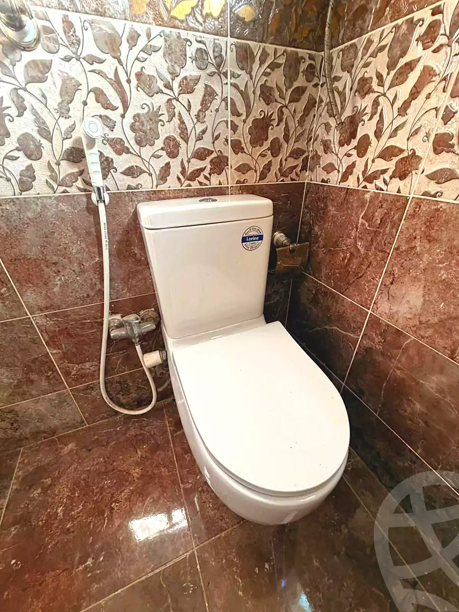 https://aqarmap.com.eg/ar/listing/7069300-for-sale-alexandria-al-agamy-lbytsh-el-hanafeya-st