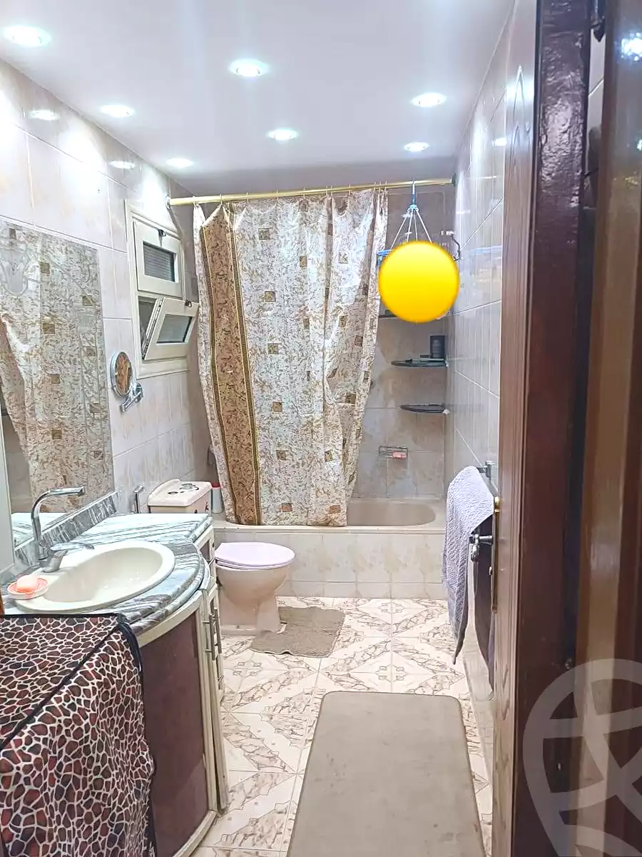 https://aqarmap.com.eg/en/listing/7069596-for-sale-cairo-helwan-helwan-el-sharkeya-zaki-hawas-st