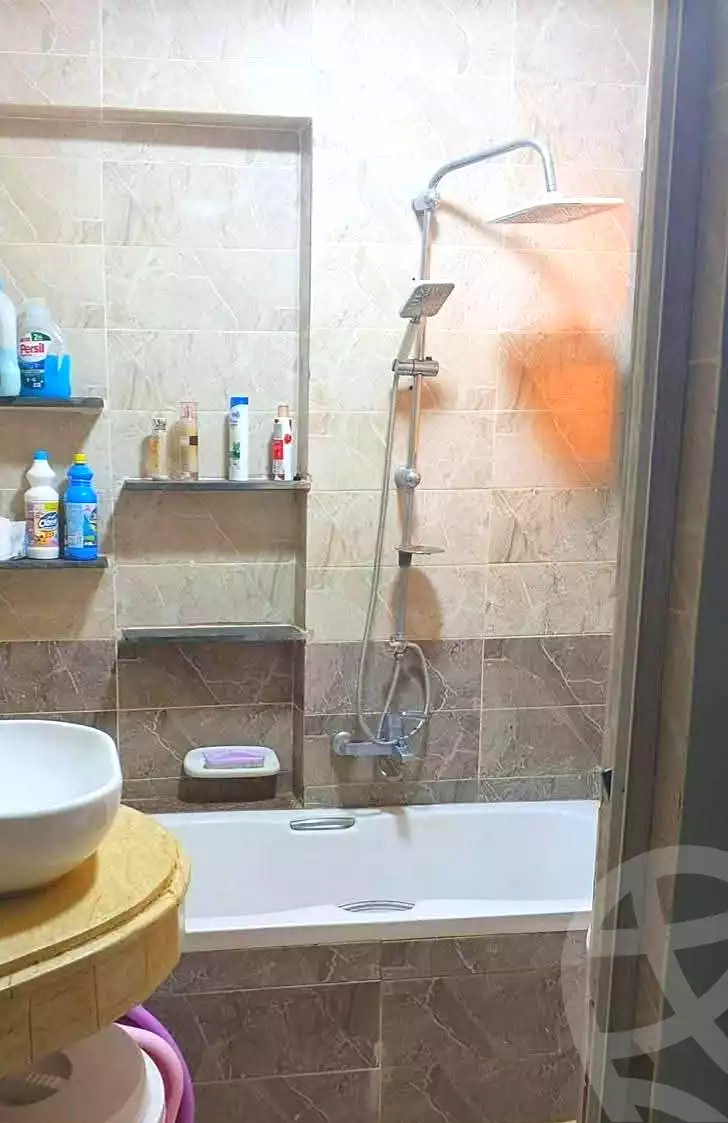 https://aqarmap.com.eg/en/listing/7070015-for-sale-alexandria-moharram-bey