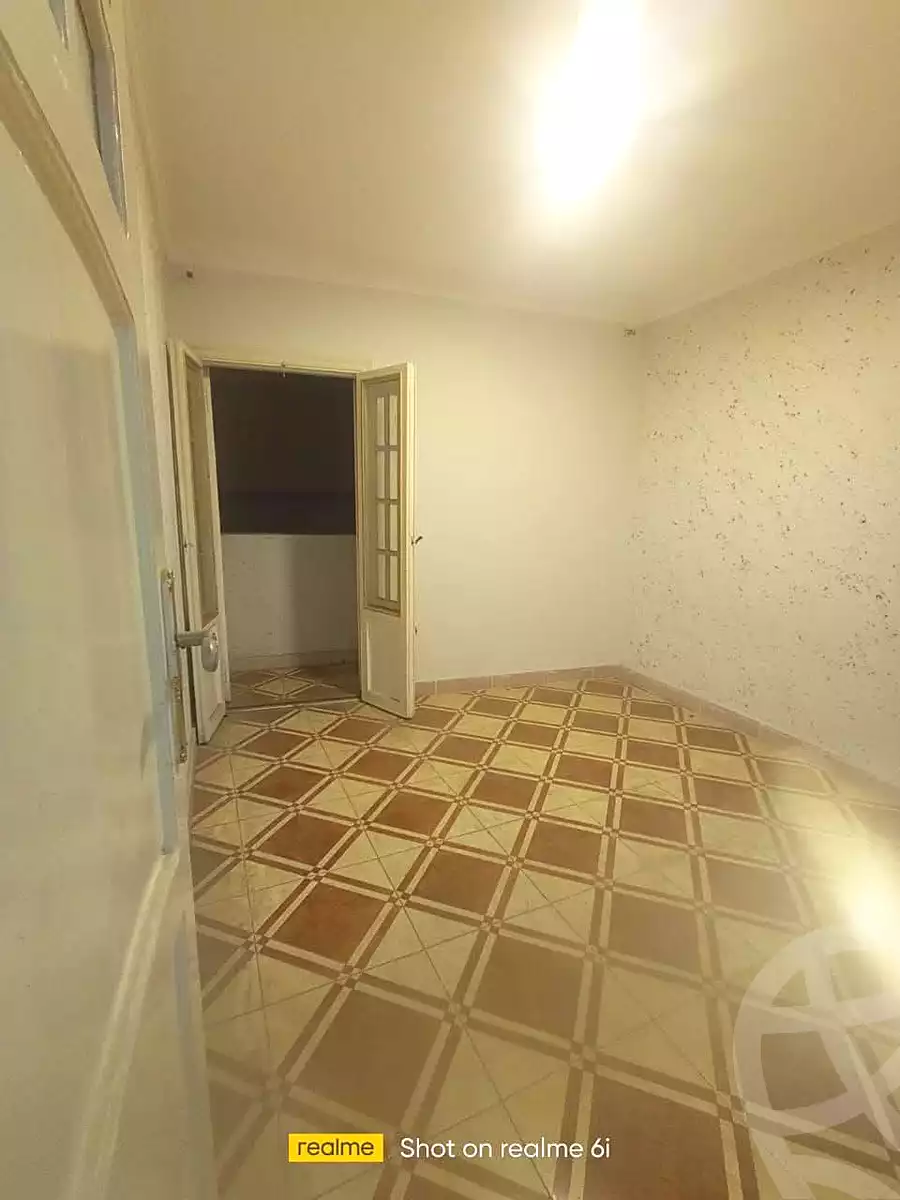 https://aqarmap.com.eg/ar/listing/7070184-for-sale-alexandria-alhadara-new-el-hadra-el-sharkawy-st