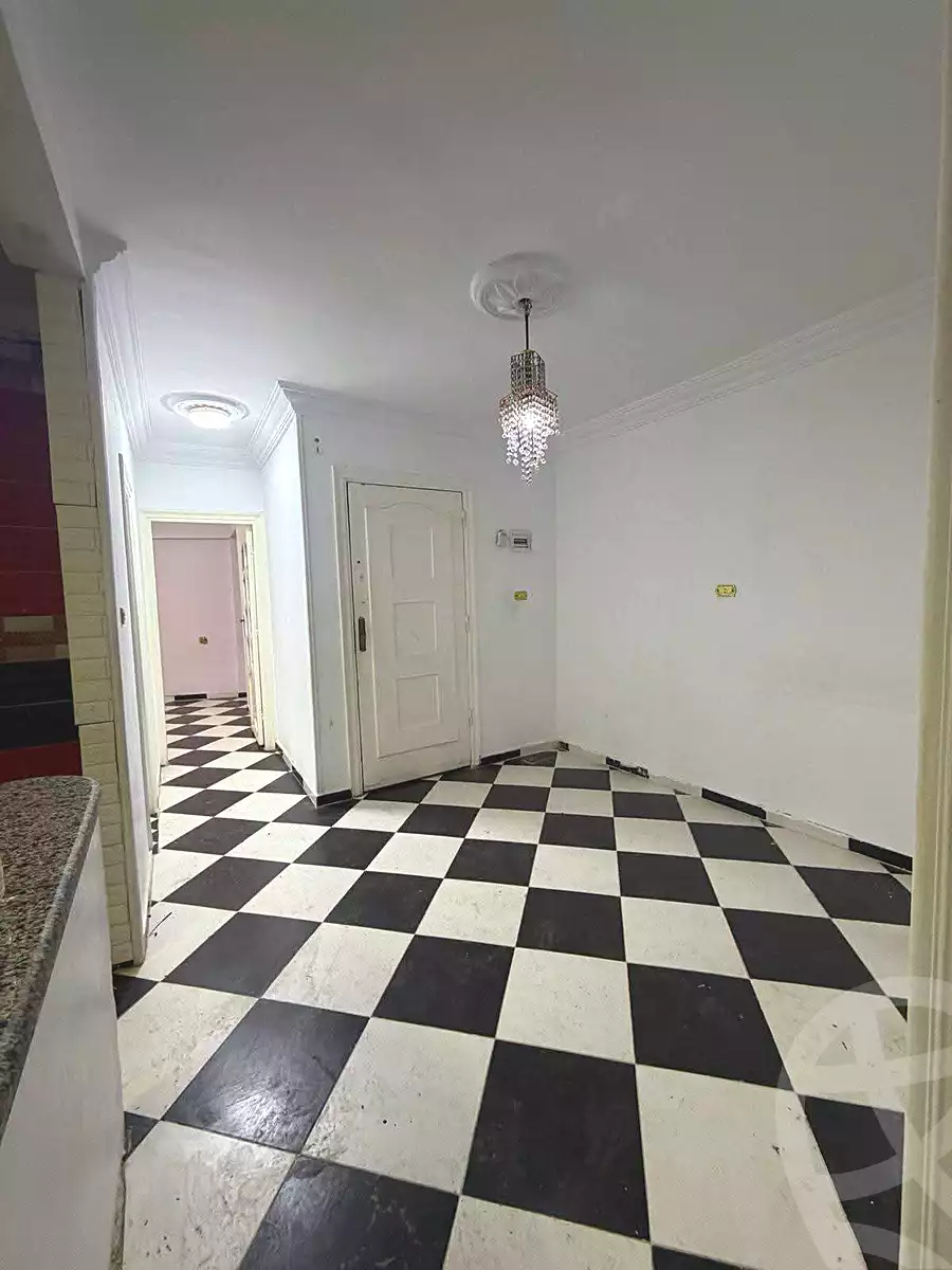 https://aqarmap.com.eg/ar/listing/7070583-for-sale-alexandria-el-asafra-shr-45