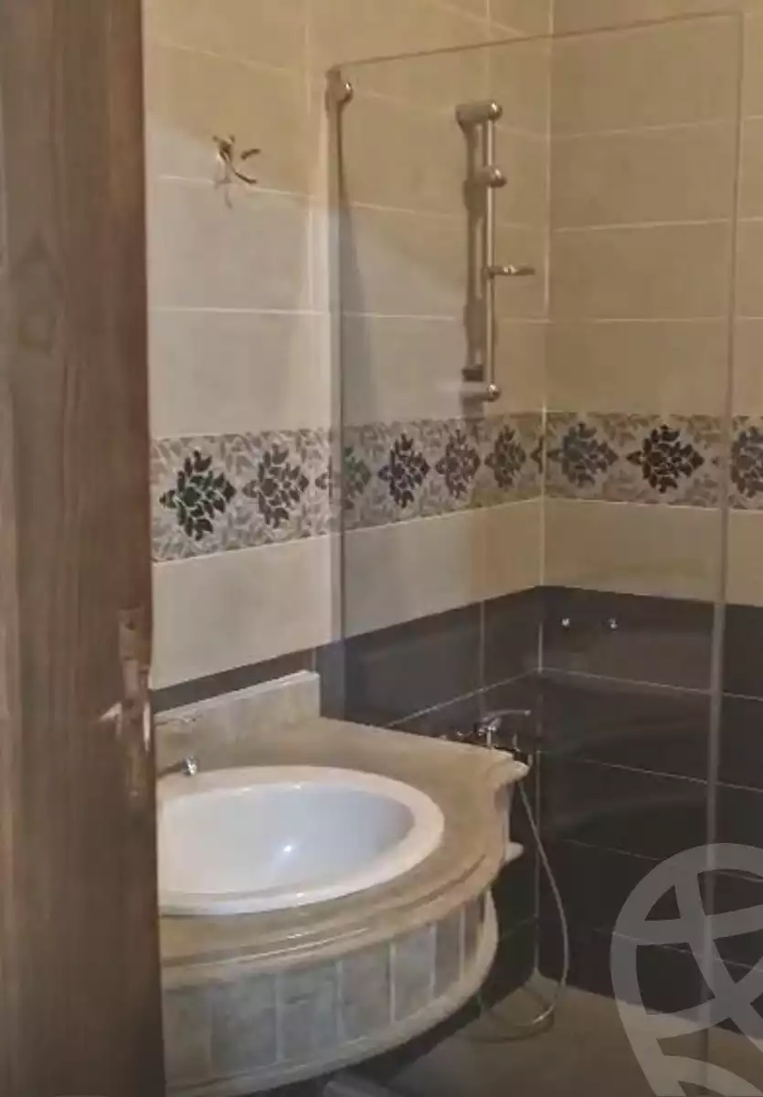 https://aqarmap.com.eg/en/listing/7070641-for-rent-cairo-new-cairo-first-settlement-mhwr-mstfy-kml