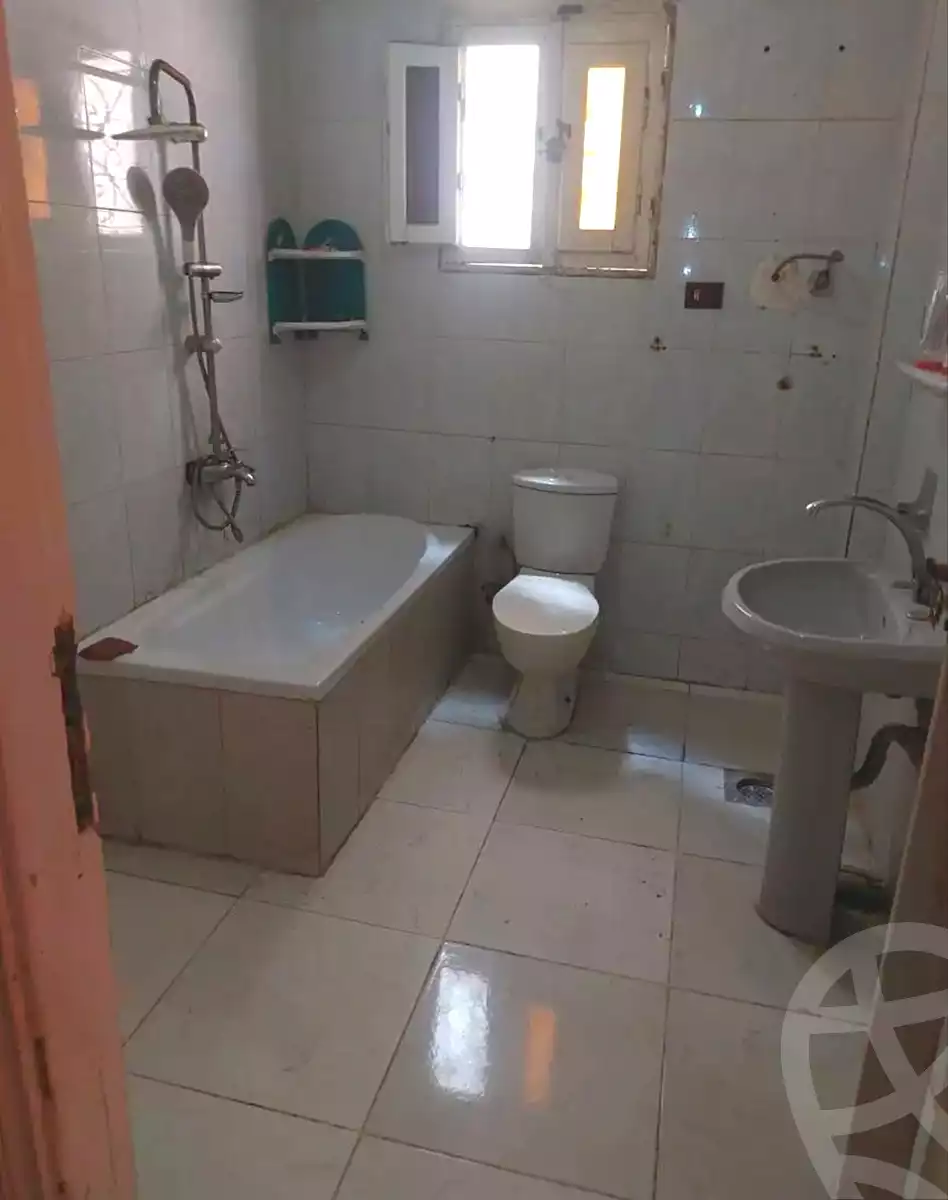 https://aqarmap.com.eg/ar/listing/7070847-for-sale-alexandria-al-agamy-lbytsh-shahr-al-assal-st
