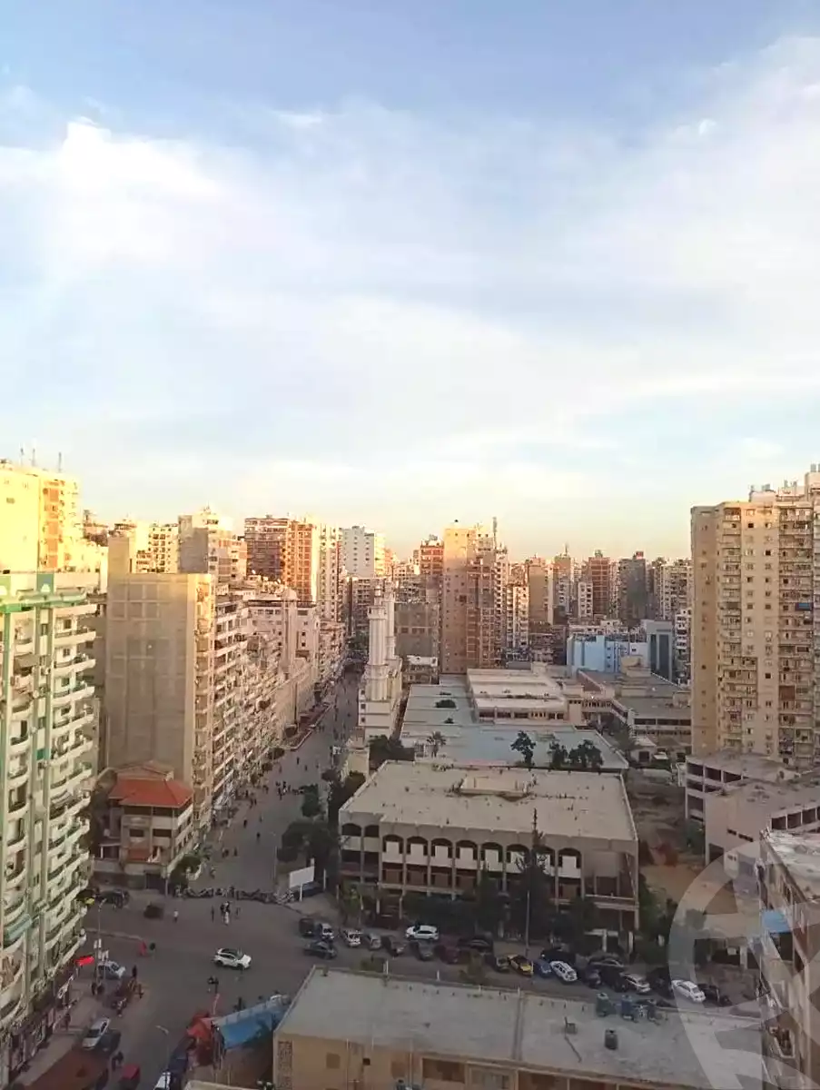https://aqarmap.com.eg/ar/listing/7070855-for-sale-alexandria-sydy-bshr-sydy-bshr-bhry-khalil-hamada-st