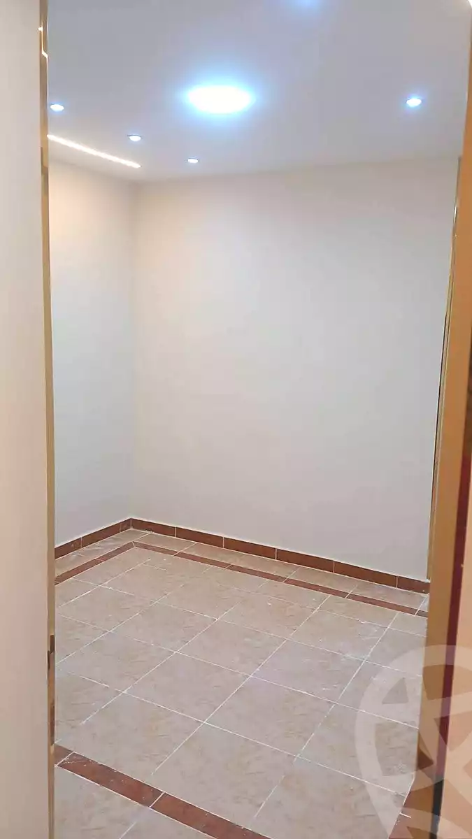 https://aqarmap.com.eg/ar/listing/7070974-for-sale-alexandria-sydy-bshr-sydy-bshr-bhry-gamal-abd-el-nasir-st