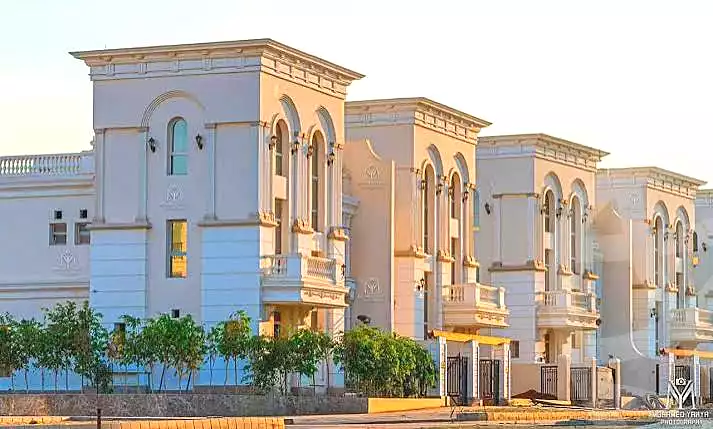 https://aqarmap.com.eg/ar/listing/7071079-for-sale-cairo-new-administrative-capital-r5-granville-compound-founders