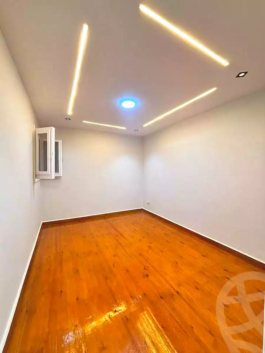 https://aqarmap.com.eg/ar/listing/7071379-for-sale-alexandria-miami-el-sebaey-st