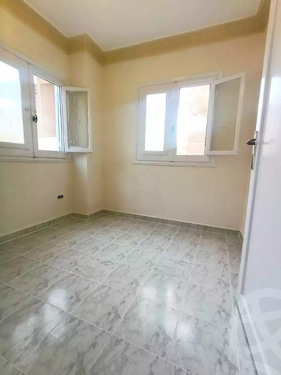 https://aqarmap.com.eg/en/listing/7071584-for-sale-alexandria-al-agamy-shataa-el-nakheel-street-10
