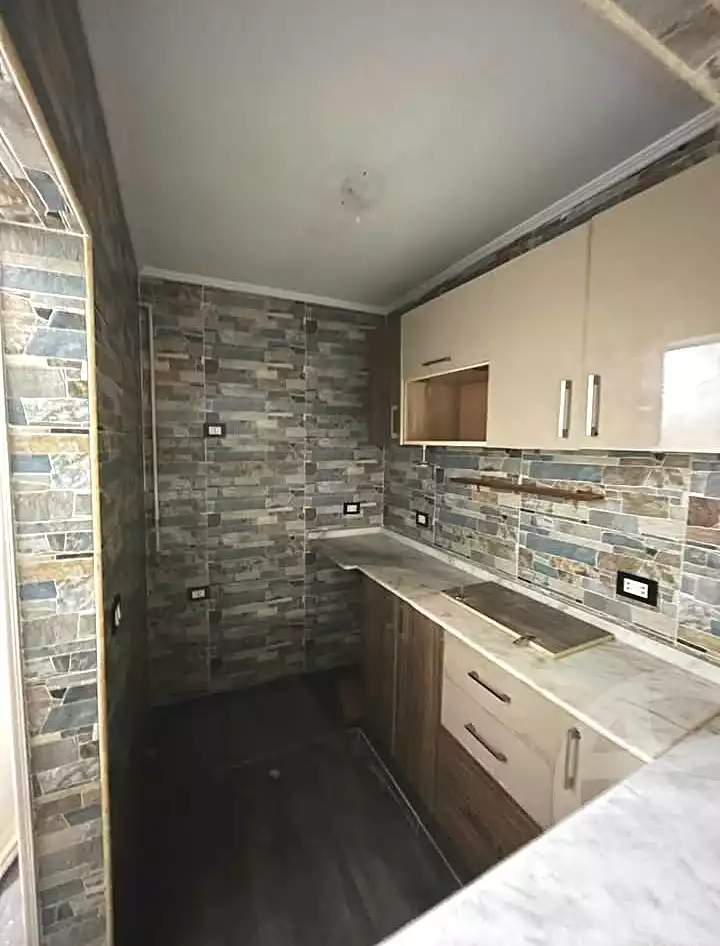 https://aqarmap.com.eg/ar/listing/7071819-for-sale-cairo-ain-shams-ain-shams-el-sharkia-el-eshrein-stt