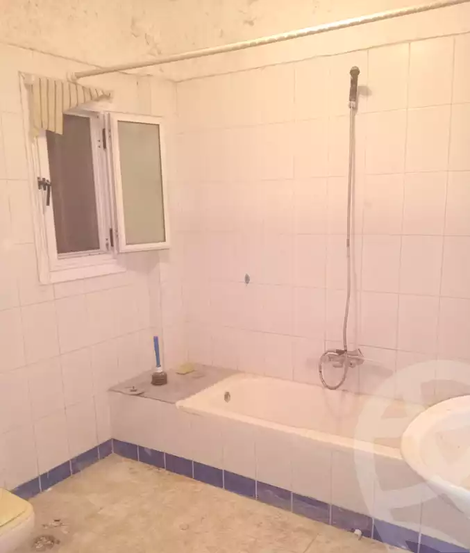 https://aqarmap.com.eg/ar/listing/7071947-for-rent-alexandria-al-agamy-lbytsh-bianchiii