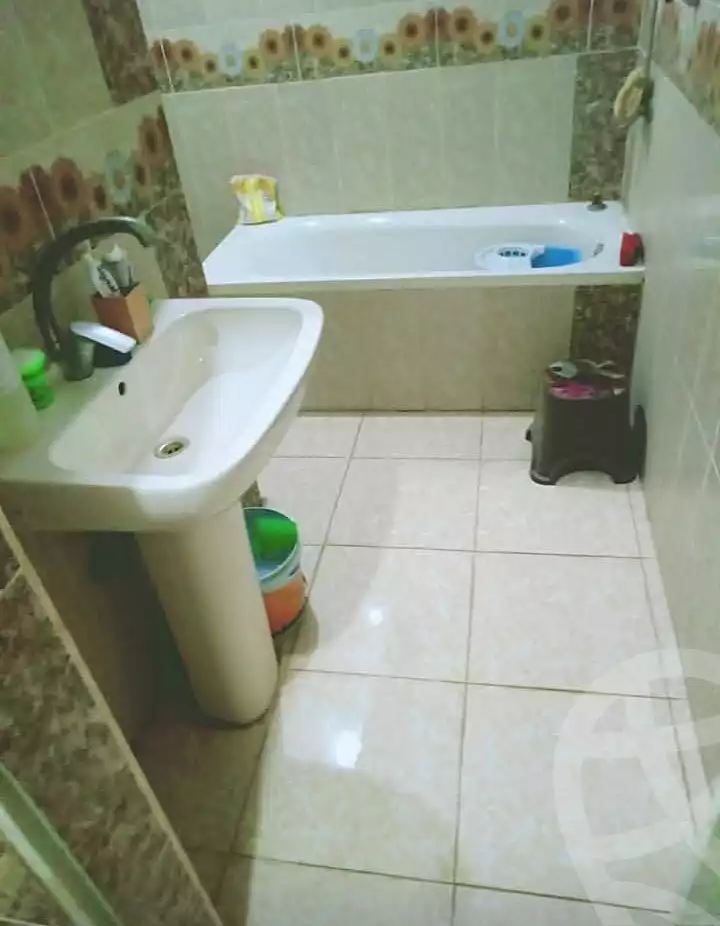 https://aqarmap.com.eg/en/listing/7072145-for-sale-cairo-nozha-2-el-khamseen-st