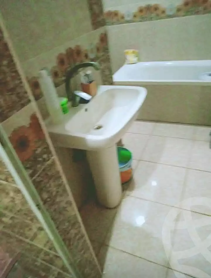 https://aqarmap.com.eg/en/listing/7072145-for-sale-cairo-nozha-2-el-khamseen-st