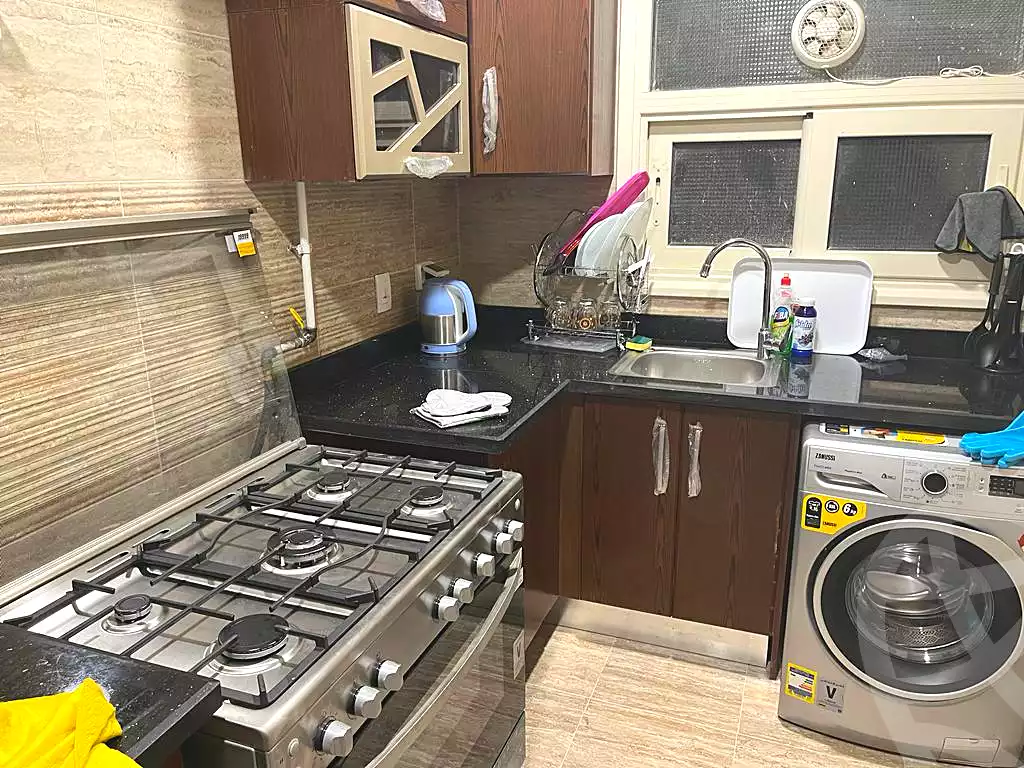 https://aqarmap.com.eg/ar/listing/7072230-for-rent-cairo-new-cairo-compounds-byrl-d-rw