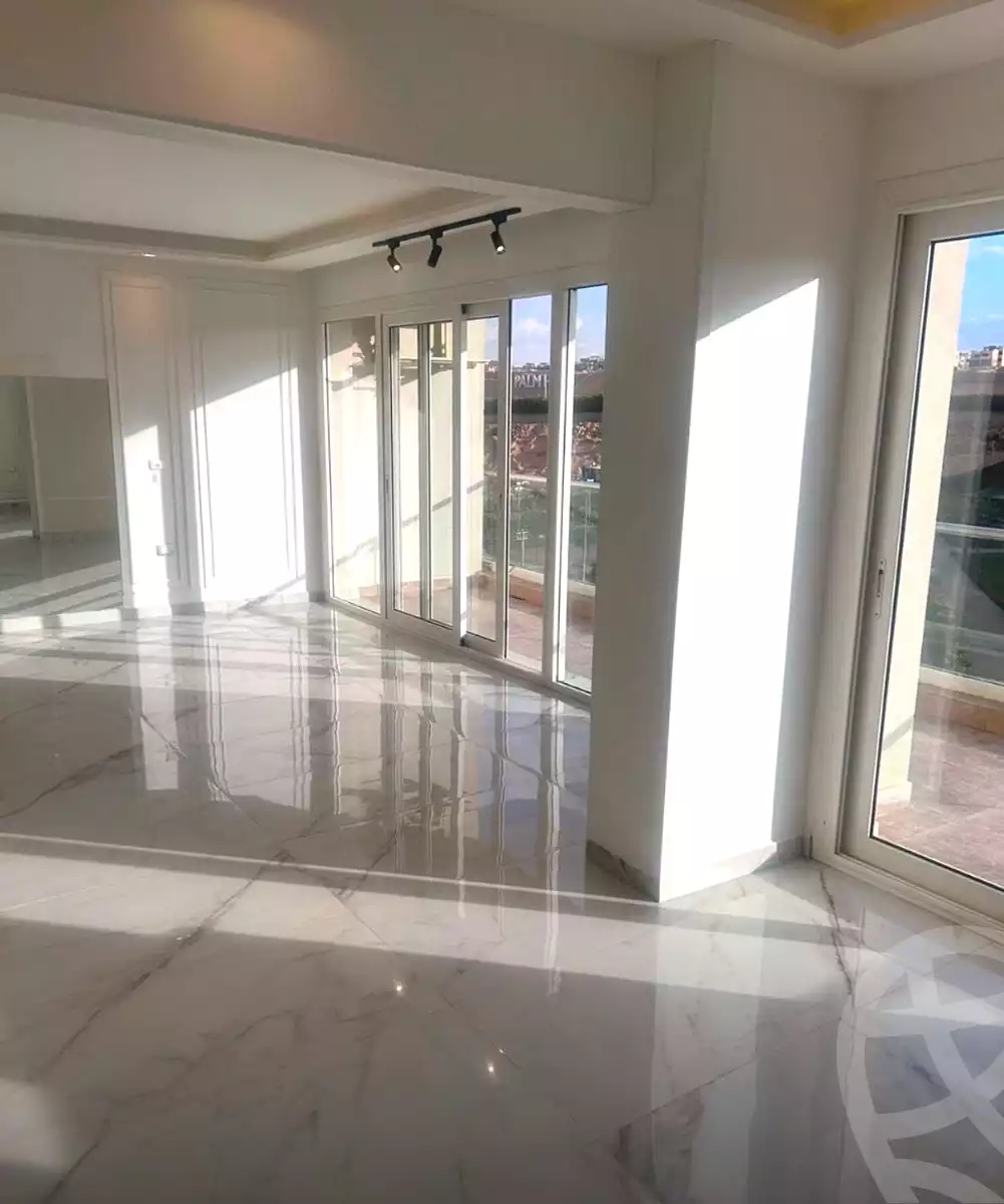 https://aqarmap.com.eg/ar/listing/7072474-for-rent-cairo-new-cairo-compounds-mwntn-fyw-y-syty-club-park-mountain-view-icity