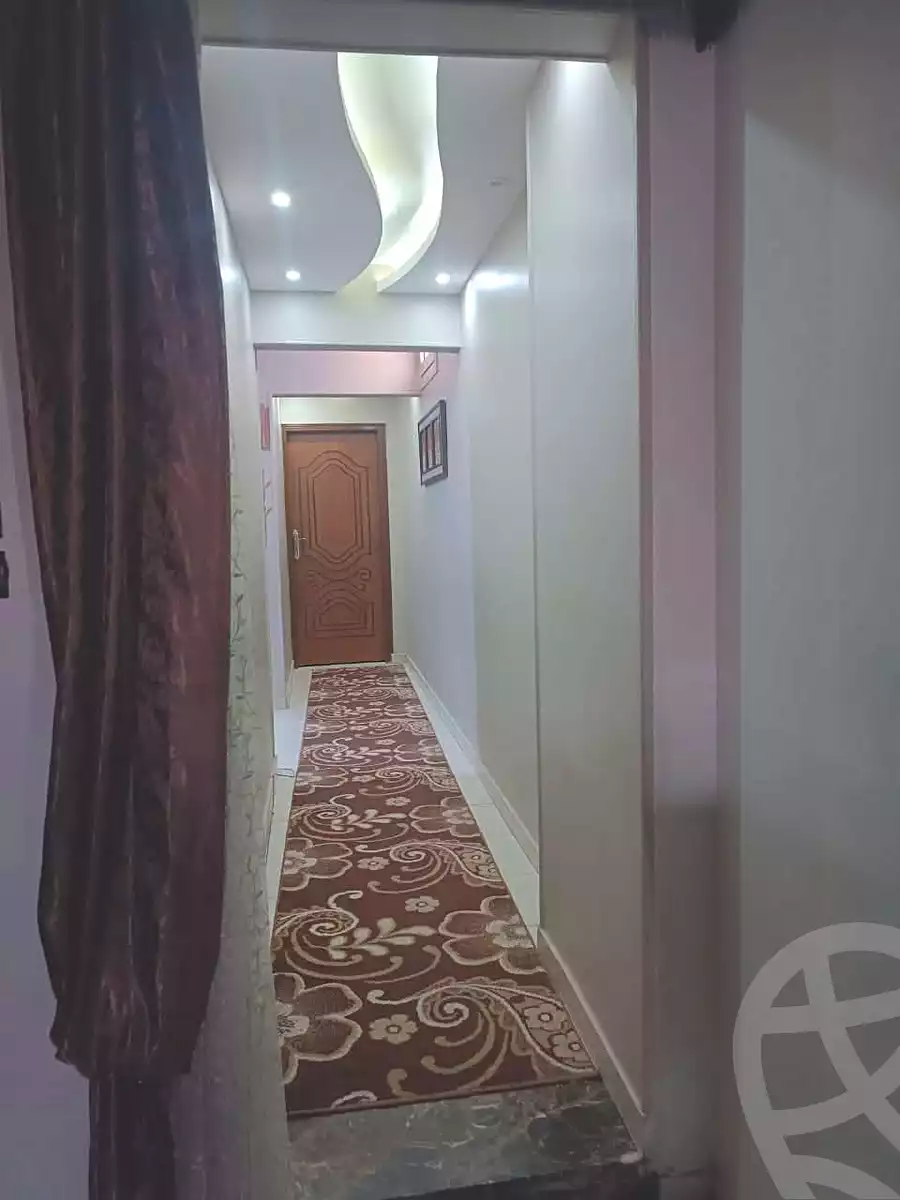 https://aqarmap.com.eg/ar/listing/7072605-for-sale-cairo-helwan-helwan-el-sharkeya-zaki-hawas-st