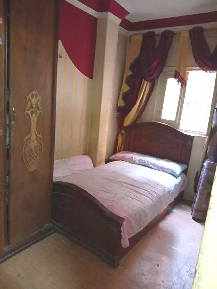 https://aqarmap.com.eg/ar/listing/7073001-for-sale-cairo-helwan-hadayek-helwan-el-khashab-canal