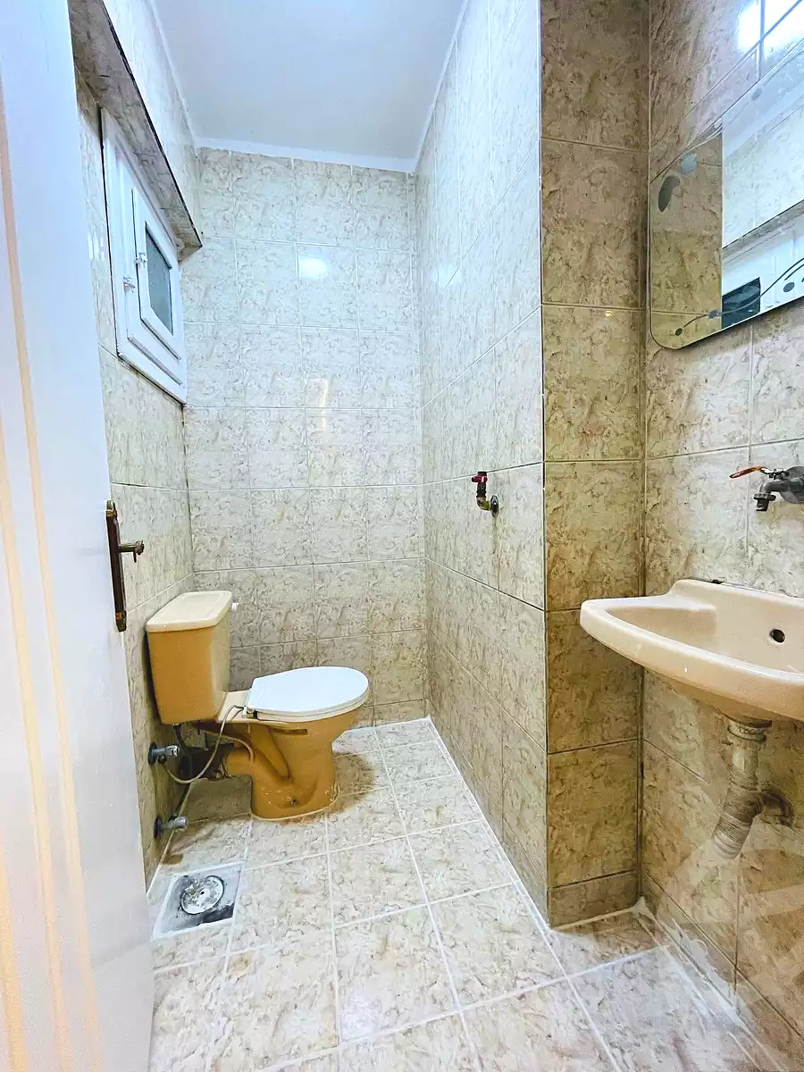 https://aqarmap.com.eg/ar/listing/7073440-for-sale-alexandria-al-agamy-shataa-el-nakheel