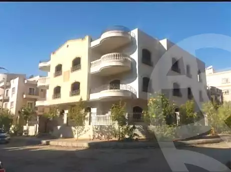 https://aqarmap.com.eg/ar/listing/7073295-for-sale-cairo-new-cairo-first-settlement-neighbourhood-10-el-shaheed-abdul-fattah-ahmed-st