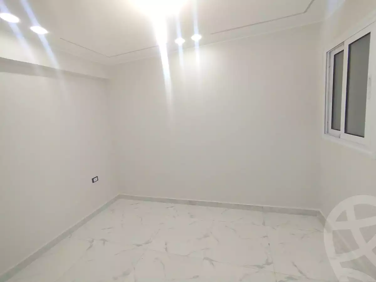 https://aqarmap.com.eg/en/listing/7073949-for-sale-alexandria-al-agamy-el-hanouvel-radwan-st