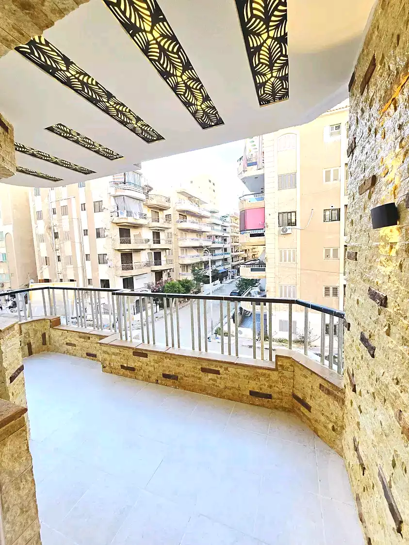 https://aqarmap.com.eg/ar/listing/7074743-for-sale-alexandria-al-agamy-shataa-el-nakheel