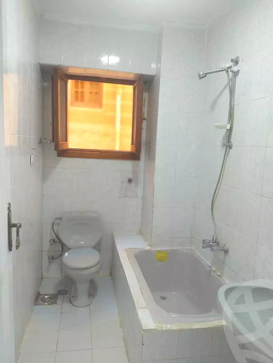 https://aqarmap.com.eg/en/listing/7074890-for-sale-alexandria-al-agamy-shataa-el-nakheel