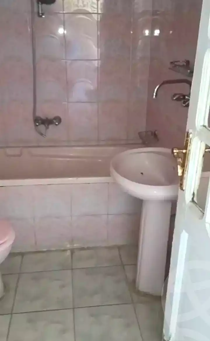 https://aqarmap.com.eg/en/listing/7074960-for-sale-alexandria-sydy-bshr-sydy-bshr-qbly-shr-ql-bsh