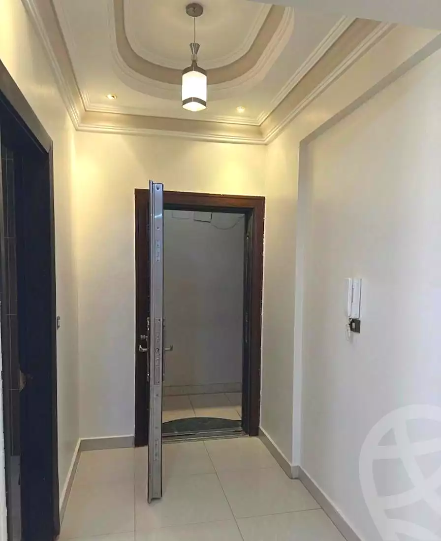 https://aqarmap.com.eg/ar/listing/7075822-for-sale-cairo-new-cairo-el-ahyaa-fourth-neighborhood-ahmed-oraby-haroun-al-rasheeed-18-st