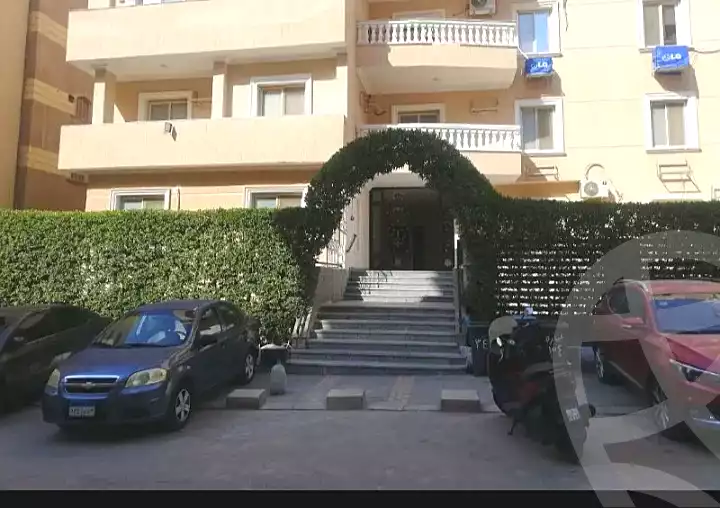 https://aqarmap.com.eg/ar/listing/7076433-for-sale-cairo-new-cairo-compounds-el-zahwa