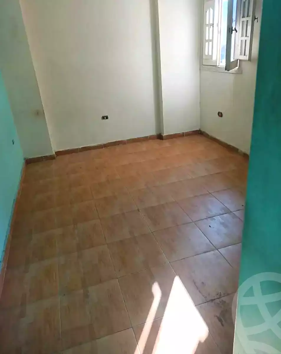 https://aqarmap.com.eg/ar/listing/7076636-for-sale-alexandria-moharram-bey-erfan-st