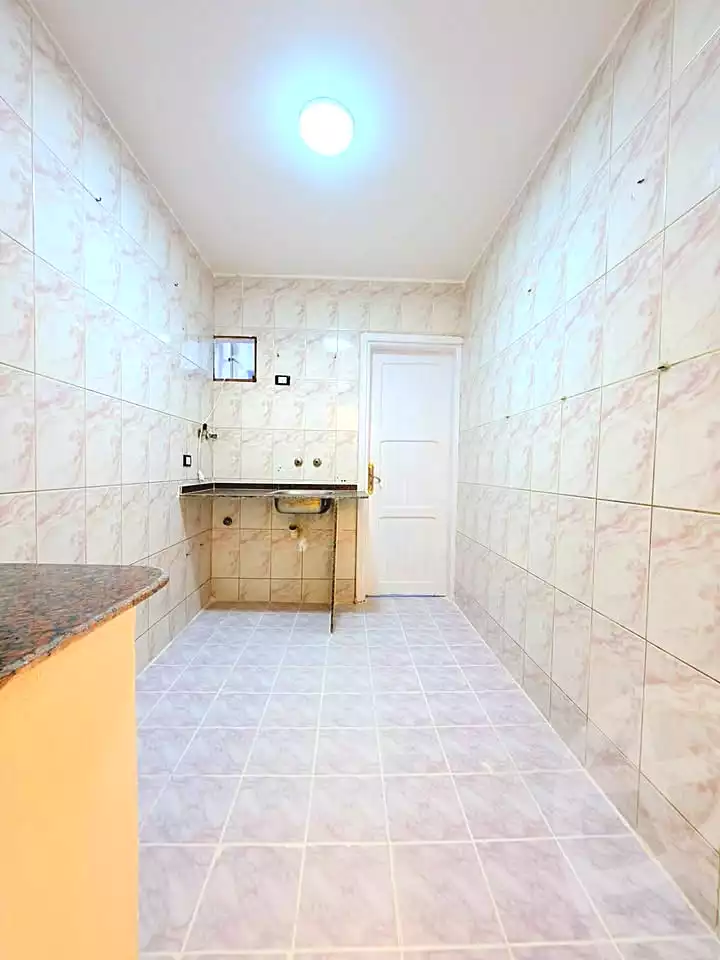 https://aqarmap.com.eg/ar/listing/7076933-for-sale-alexandria-al-agamy-shataa-el-nakheel