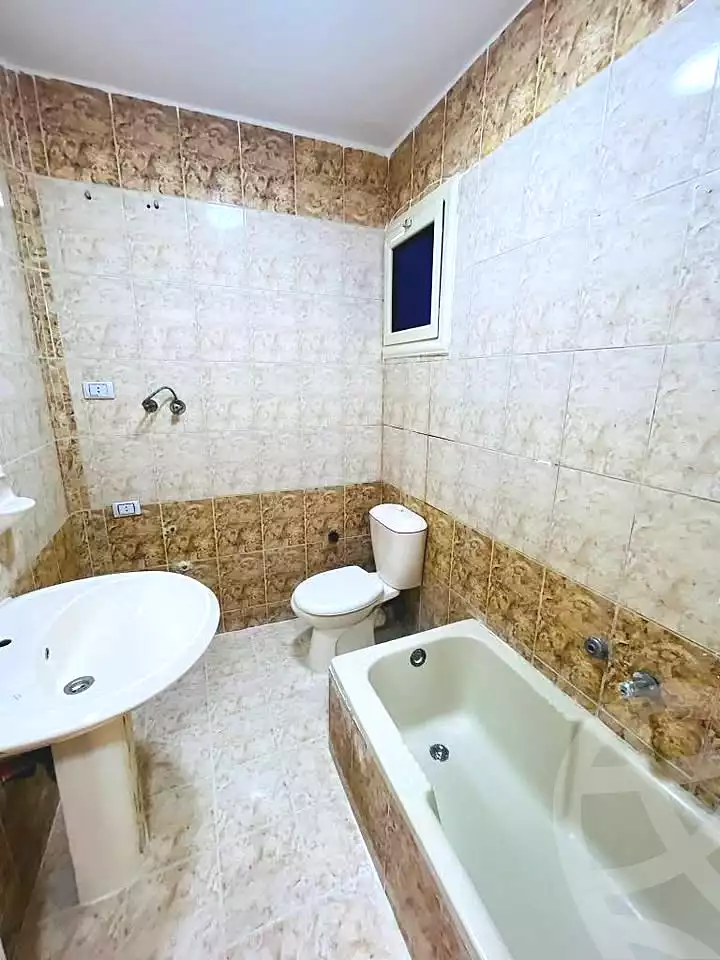 https://aqarmap.com.eg/ar/listing/7077047-for-sale-alexandria-al-agamy-shataa-el-nakheel