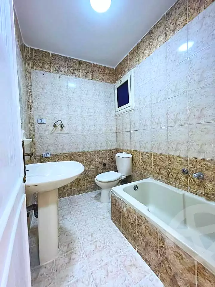 https://aqarmap.com.eg/ar/listing/7077144-for-sale-alexandria-al-agamy-shataa-el-nakheel