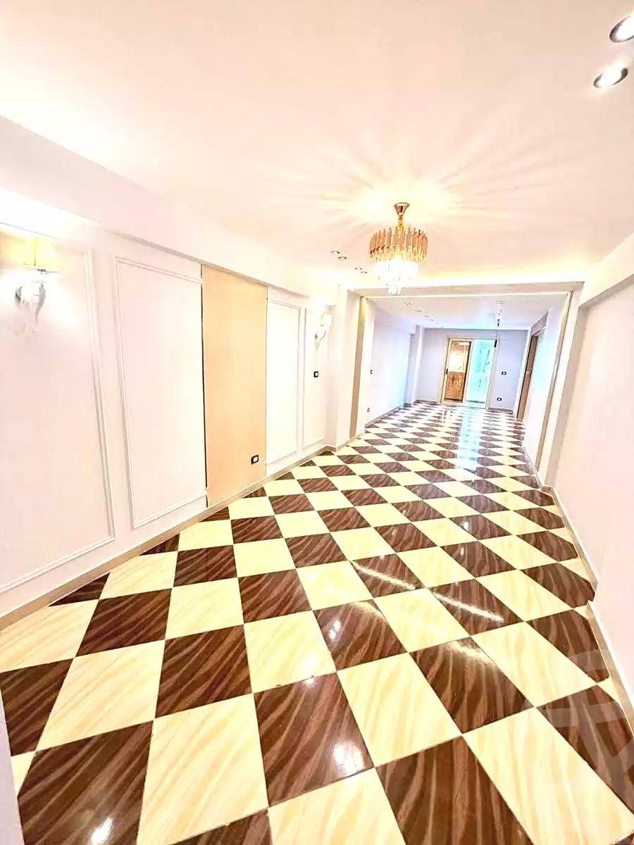 https://aqarmap.com.eg/ar/listing/7077393-for-sale-alexandria-sydy-bshr-sydy-bshr-bhry-shr-khld-bn-lwlyd