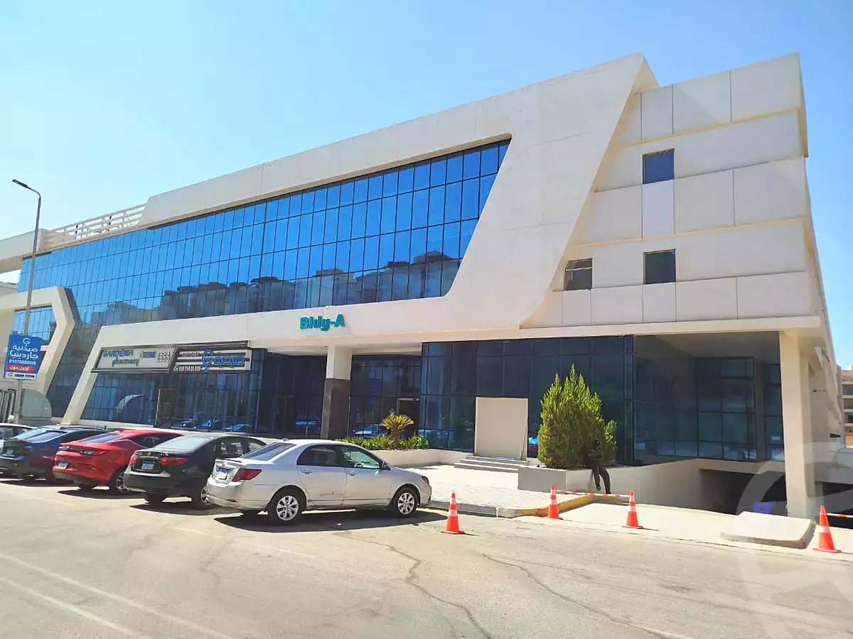 https://aqarmap.com.eg/en/listing/7078046-for-sale-cairo-new-cairo-compounds-wzwn-ltby-ktlyst-llttwyr
