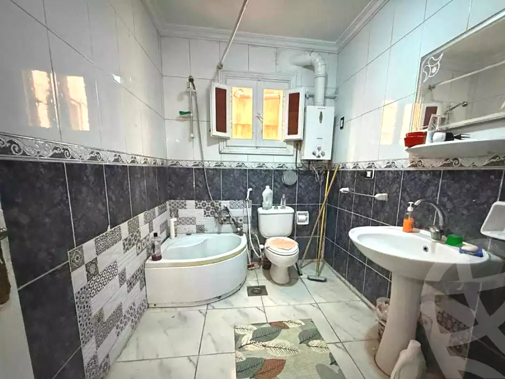 https://aqarmap.com.eg/ar/listing/7078539-for-sale-alexandria-camp-cesar-port-said-street