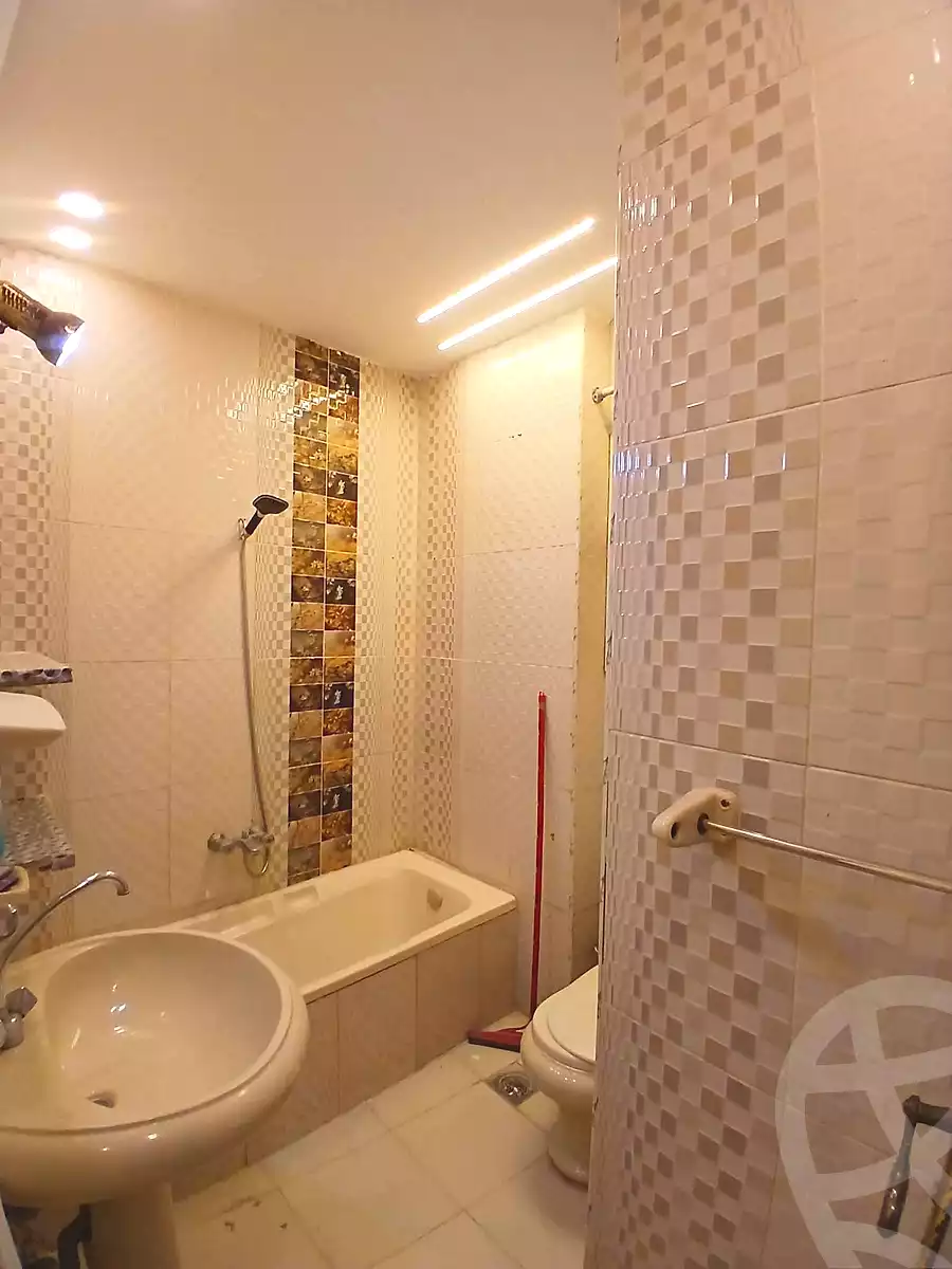 https://aqarmap.com.eg/ar/listing/7079278-for-sale-alexandria-al-agamy-lbytsh-bianchiii-el-bashwat-st