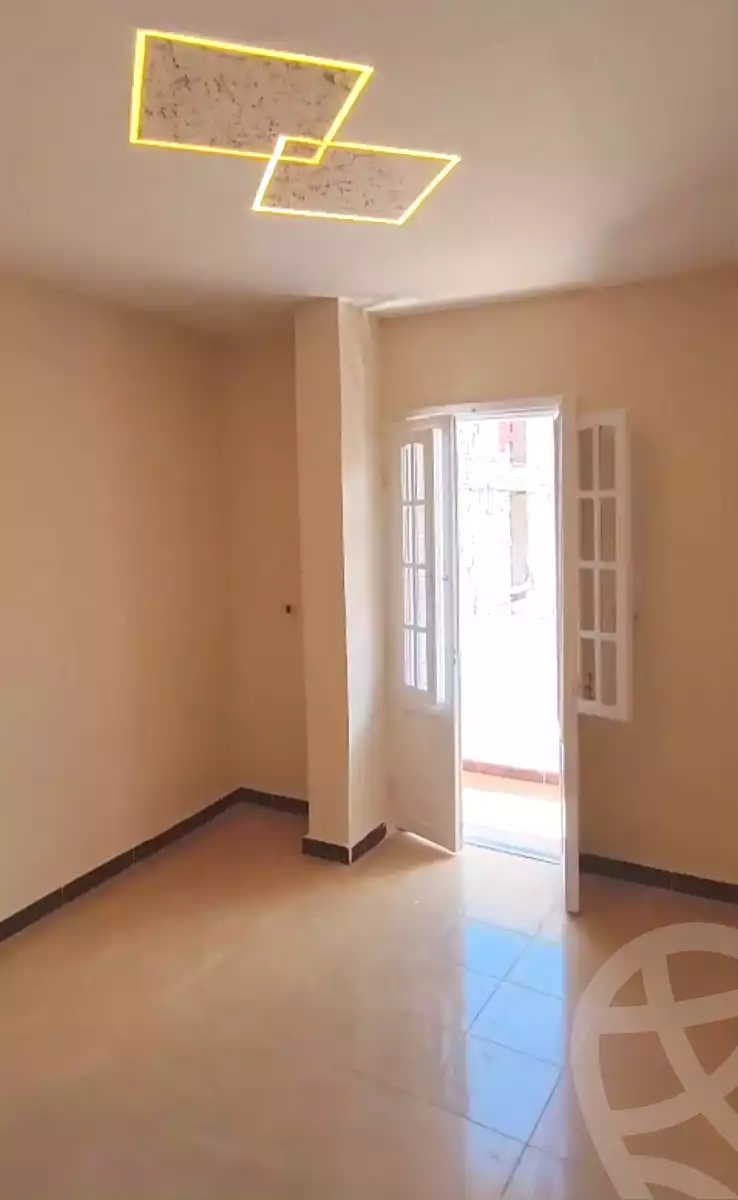 https://aqarmap.com.eg/en/listing/7079375-for-sale-alexandria-al-agamy-el-hanouvel-el-warsha-st