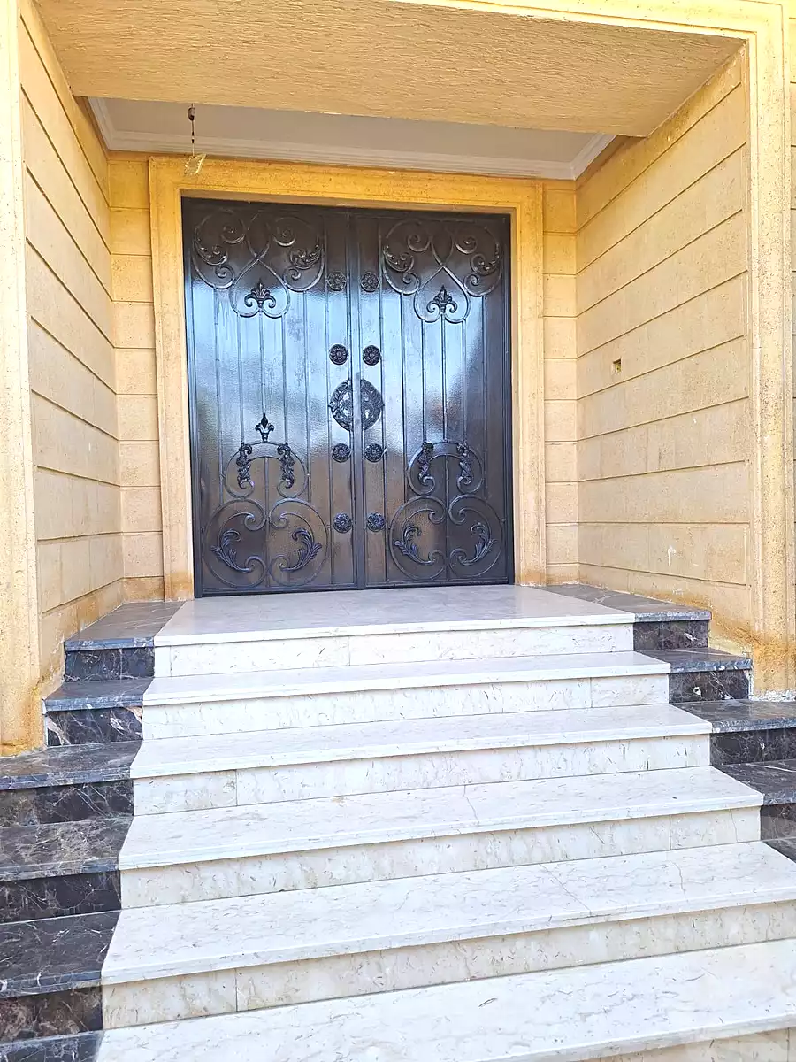 https://aqarmap.com.eg/ar/listing/7080214-for-sale-cairo-new-cairo-el-yassamin-el-yasmeen-4-ali-al-sibai-st